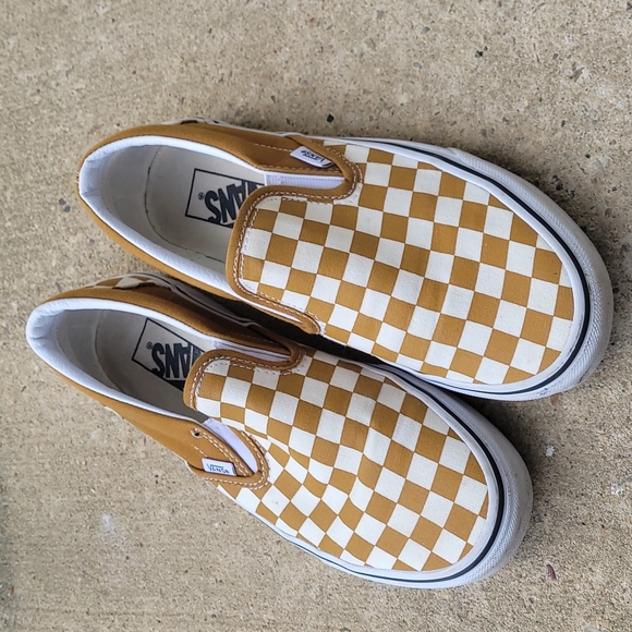 vans checkered mustard